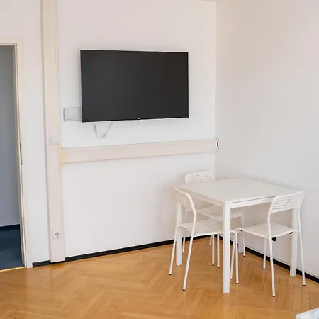 Atrium - Grosszuegige Rheinhorst Rechts Apartment *